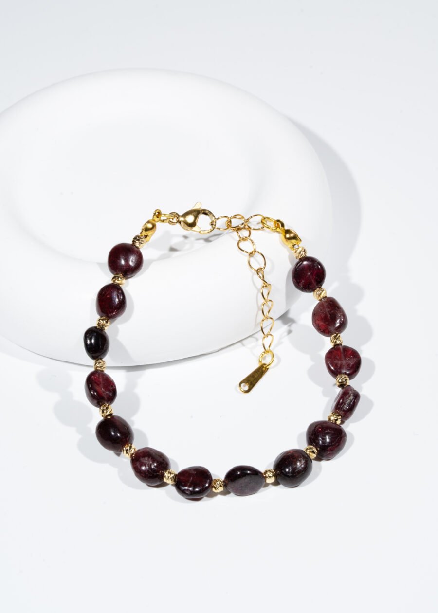 Dorika Top Detaylı Garnet Doğal Taş Bileklik