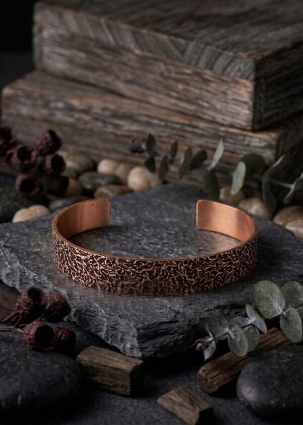 El Yapımı Desenli Bakır Bileklik